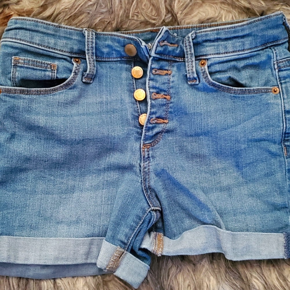 UNIVERSAL THREAD Jean Shorts
